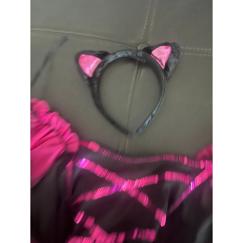 Costume - Picture 4 of 4